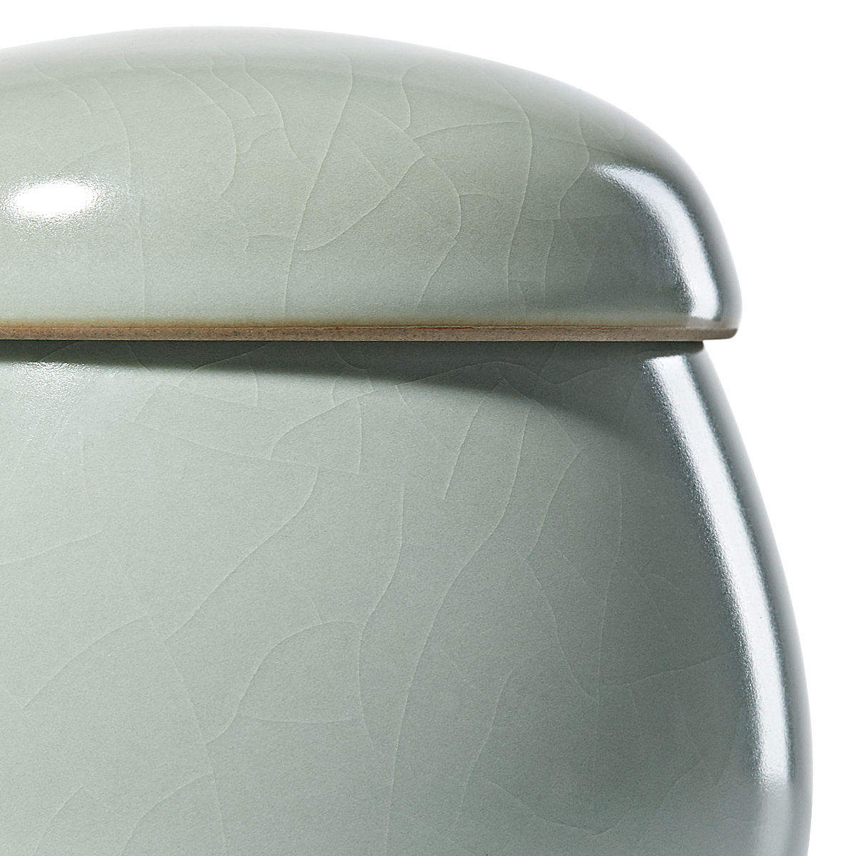 开片的蝉翼纹,用茶水滋养, br>慢慢的养出金丝铁线,喝茶的记忆也因此