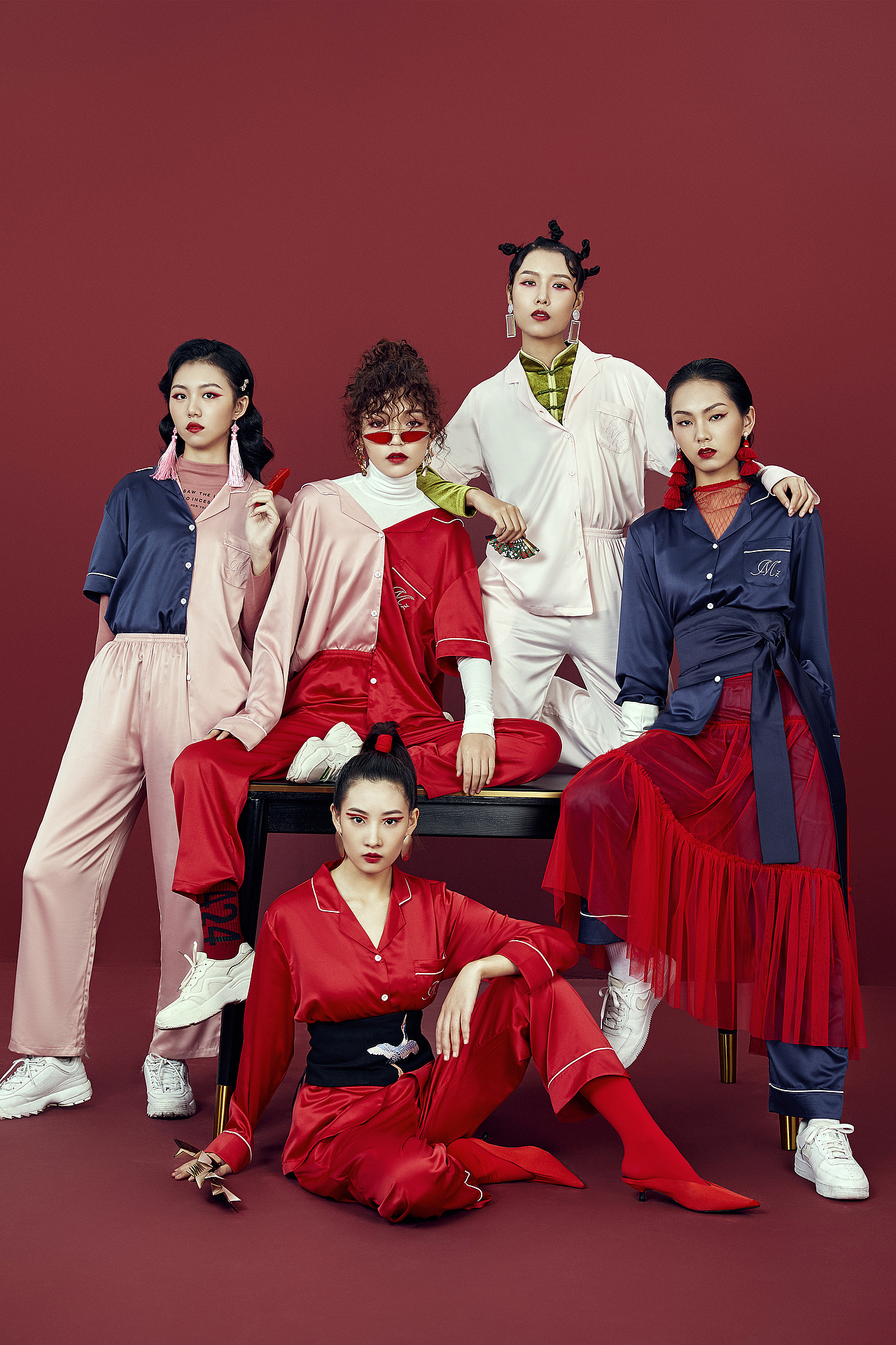 国潮家居服（图ZMTg5MDAzMTA4） - 人像摄影 - 站酷设计师小怪兽kss原创素材 - 站酷ZCOOL
