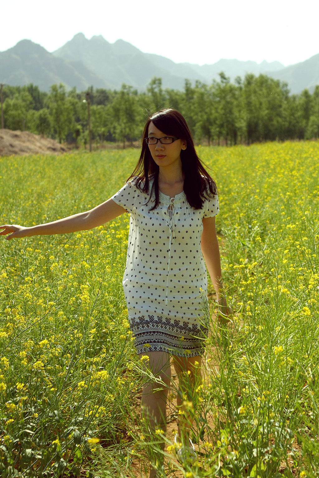 2011_05_22 梁/油菜花