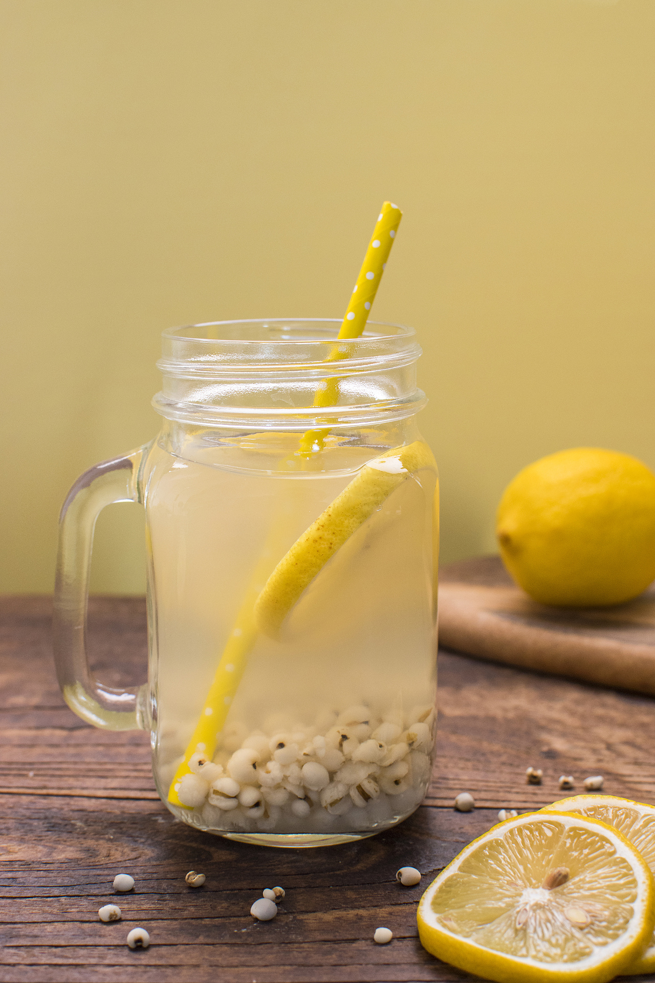 水蜜桃冰茶 柠檬蜂蜜薏米水 蒜蓉小龙虾 菠萝咕噜肉 蚝油黑椒虾 酱鸭