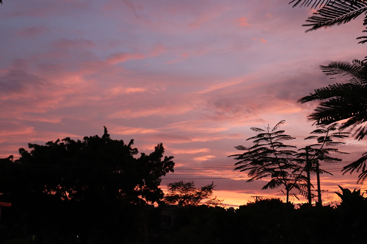 / 是千与千寻里边的天空吗?