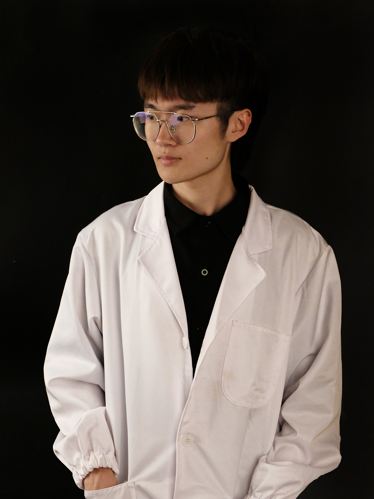 《时空研究所》定妆照