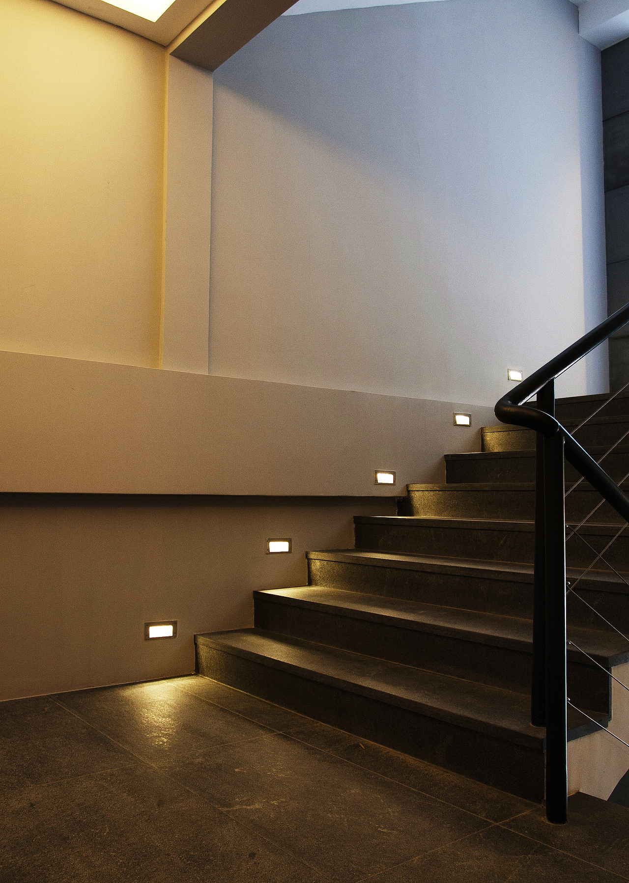 工业风之Havaianas 凉鞋品牌电子商务办公室