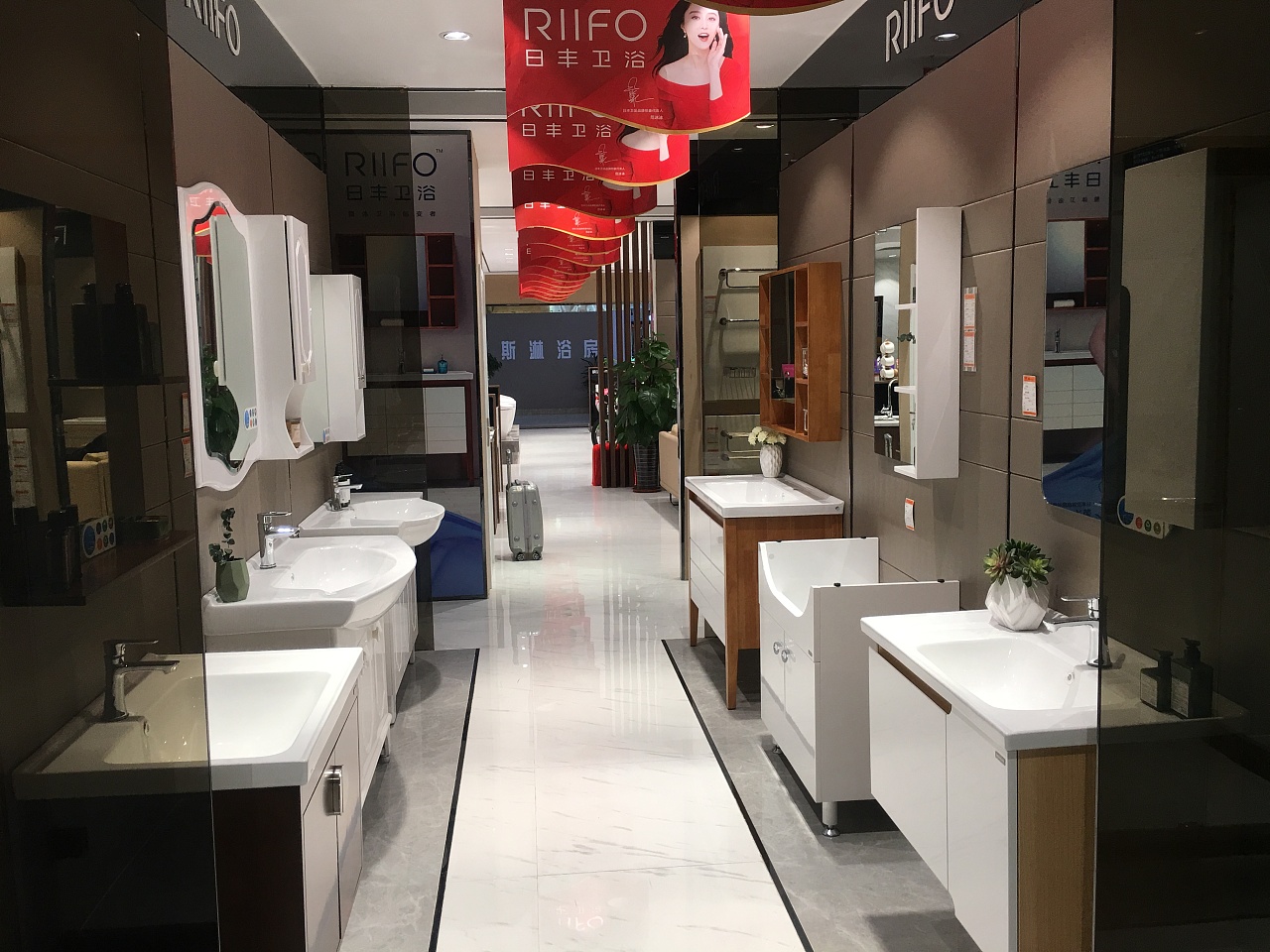 日丰卫浴专卖店&卫浴门店实景展示摄影