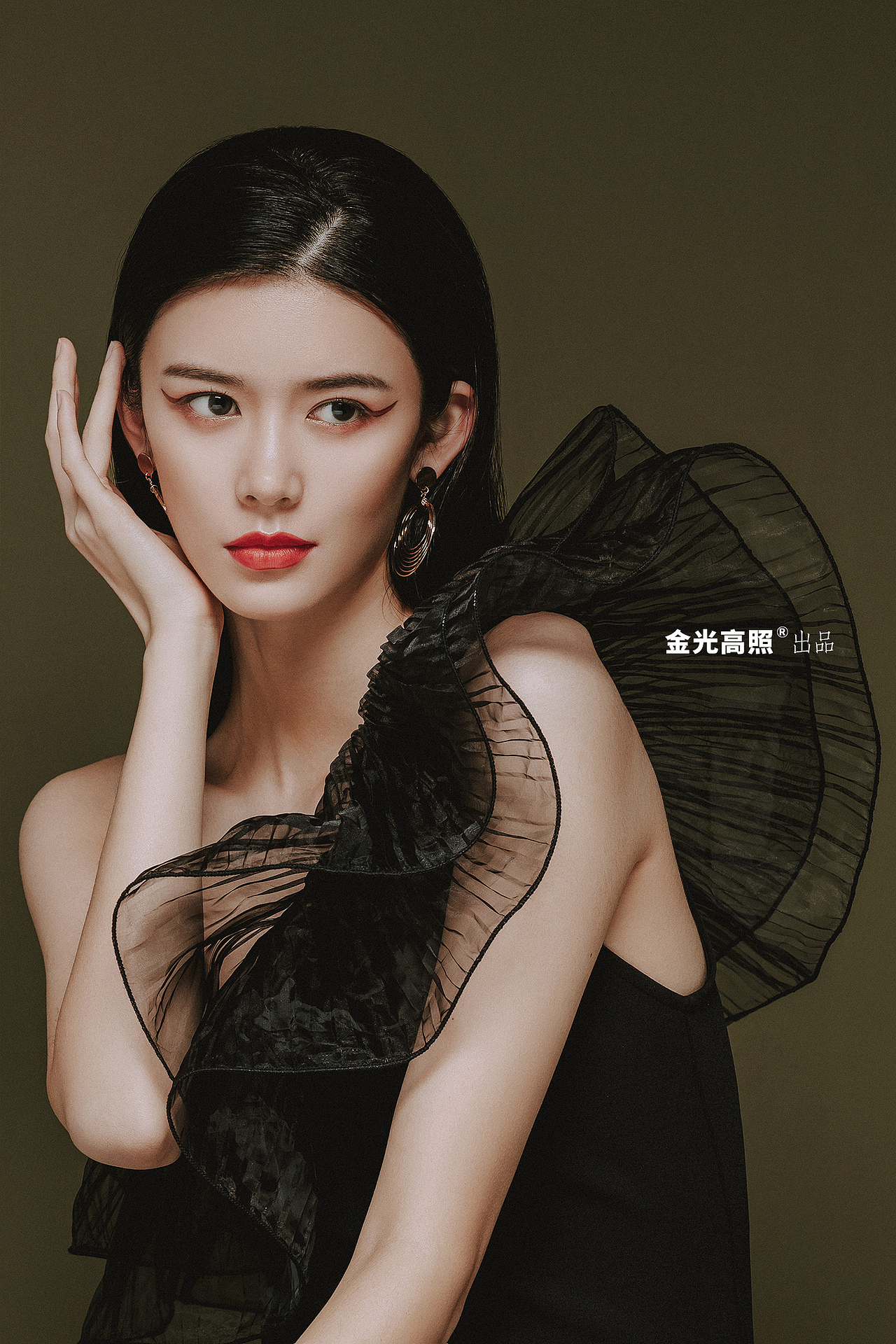 「离——人像篇」-NO.2（图ZMjM3MDM0MzE2） - 人像摄影 - 站酷设计师金光高照商业摄影原创素材 - 站酷ZCOOL