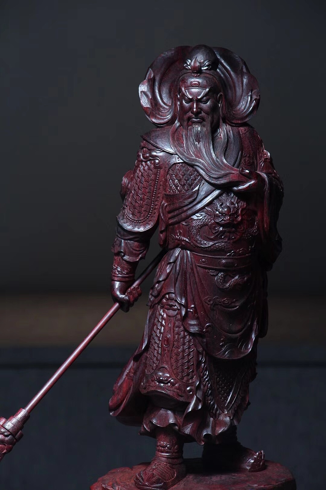 『关·雲長』 義薄雲天真英雄 小葉紫檀造像（图ZMTEwMDUyNTI0） - 工艺品设计 - 站酷设计师汇众木艺原创素材 - 站酷ZCOOL