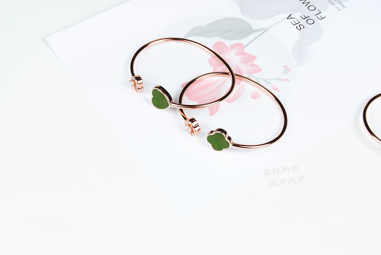 和田玉手镯摆拍幸运草手镯天猫淘宝小清新银镶玉手镯