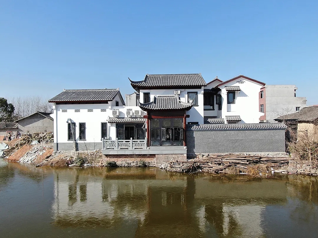 拥有这样的四合院，四代同堂，真是幸福安逸和美好！