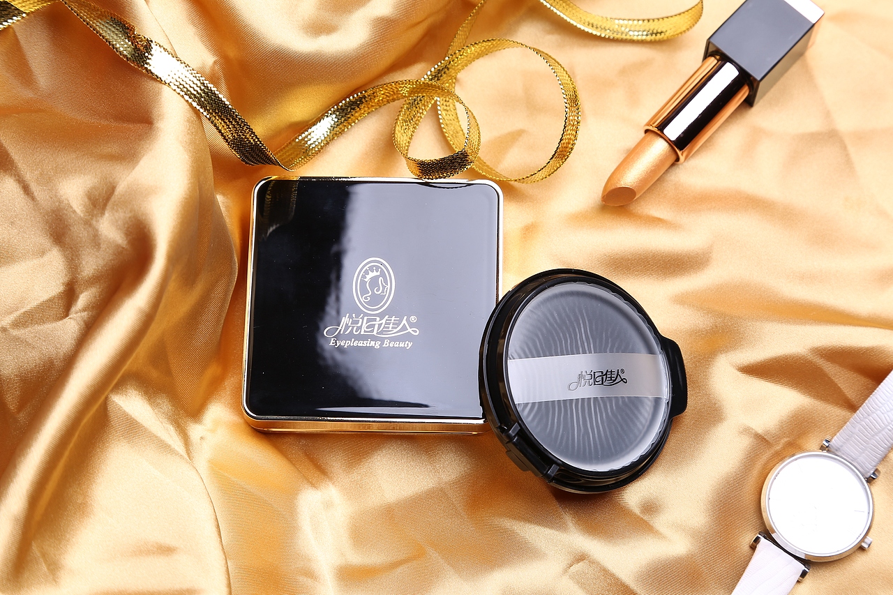 悦目佳人水润无暇气垫BB霜展示（图ZMTAxOTUwNTI4） - 品牌 - 站酷设计师悦目佳人原创素材 - 站酷ZCOOL