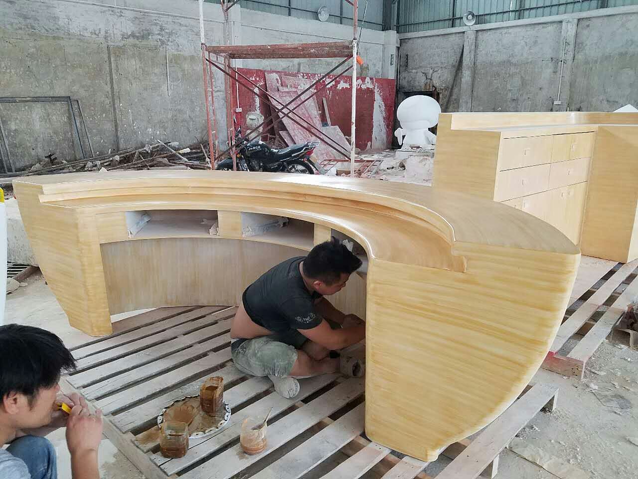 来图定制玻璃钢仿木收银台雕塑酒店大堂前台模型雕塑（图ZMjUwNzM1MTI0） - 雕塑 - 站酷设计师满天下艺术雕塑原创素材 - 站酷ZCOOL