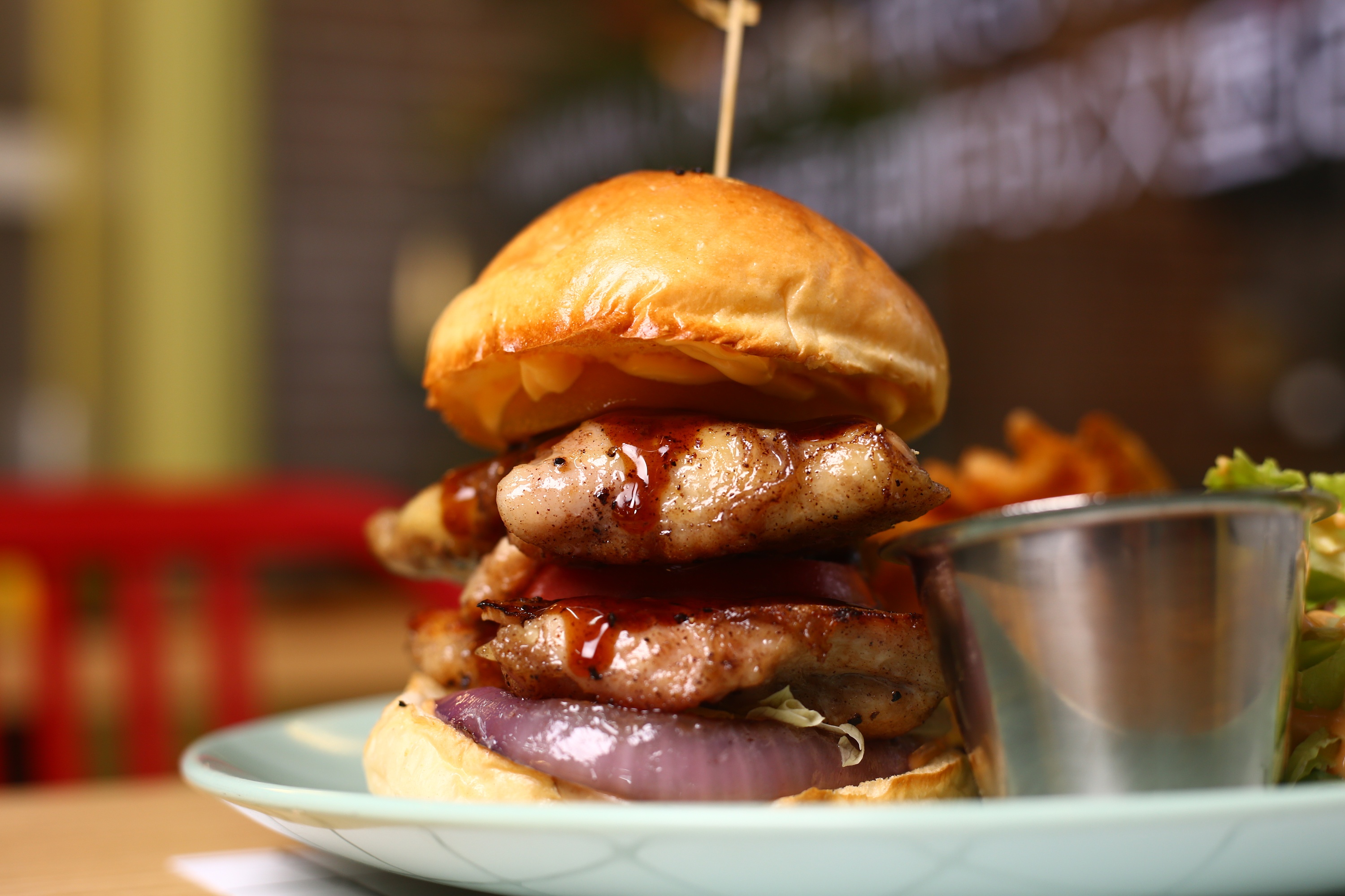 戈一汉堡/十二朵茶饮/酸奶冰淇淋