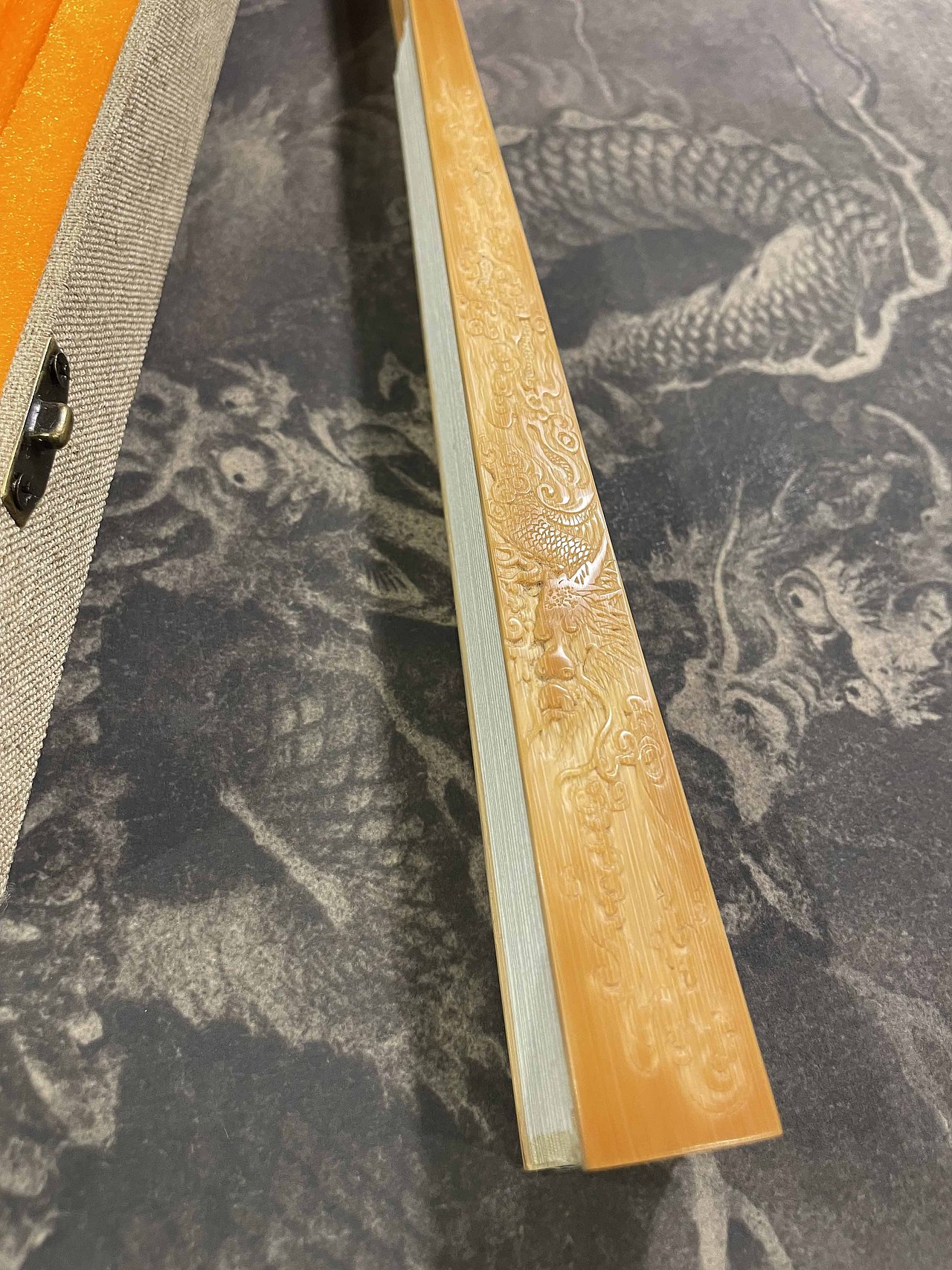 由龍#中华民族龙纹研究——扇面定制（图ZMjcxNzI4MTA0） - 绘画 - 站酷设计师上海由龍工作室原创素材 - 站酷ZCOOL