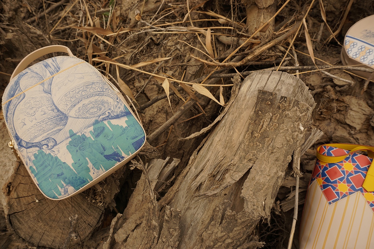 新疆民族手工艺传承在现代纤维艺术中的运用