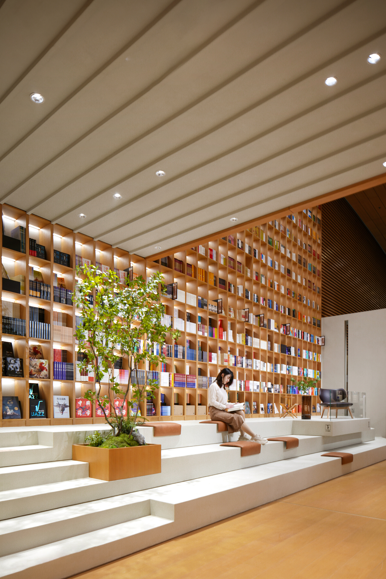 新东方·阅读空间：老俞的闲话书房