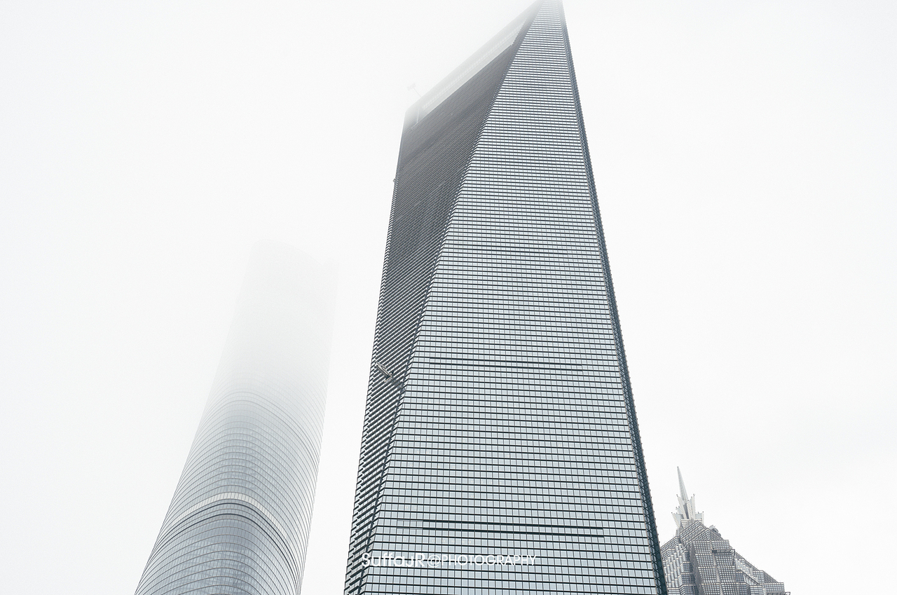 上海扫街20230322（图ZMzM1MTEwNDA0） - 人文/纪实摄影 - 站酷设计师朱尼尔沙发SUFFA原创素材 - 站酷ZCOOL