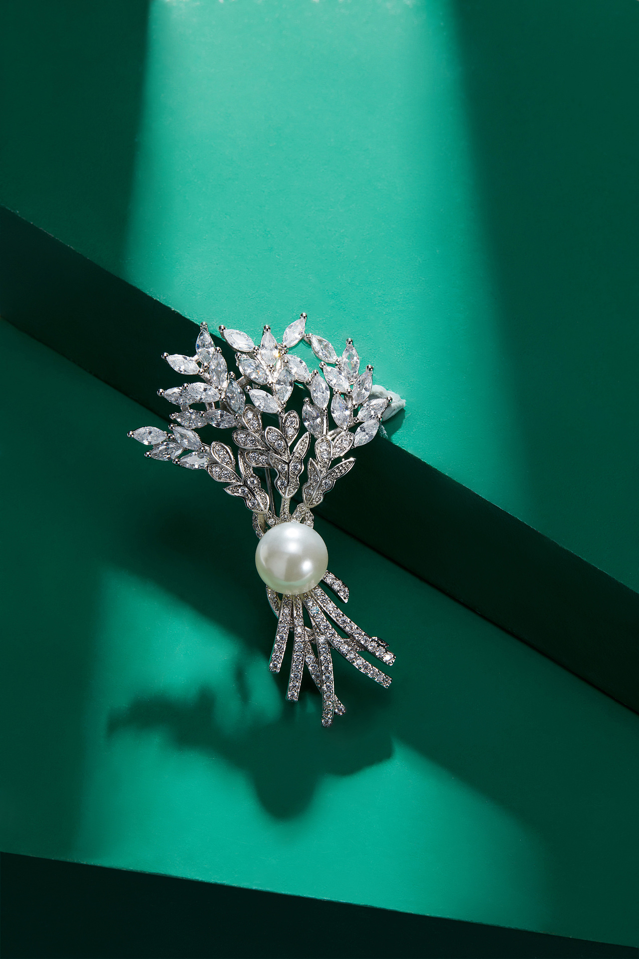 胸针丨胸花领针（图ZMzExNDgzMzky） - 产品摄影 - 站酷设计师曾可以c原创素材 - 站酷ZCOOL