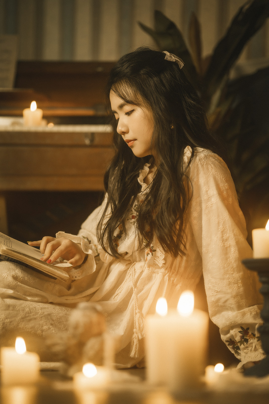 烛光少女复古人像写真