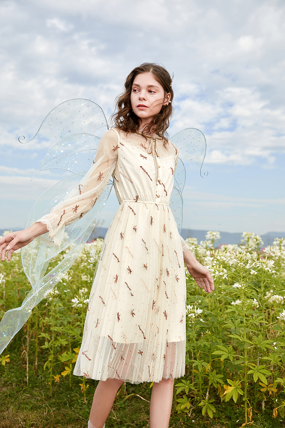 香影 花园精灵主题女装摄影 乐趣文化 #创作加油站#（图ZMzEyNzUwNDEy） - 产品摄影 - 站酷设计师乐趣视觉营销原创素材 - 站酷ZCOOL