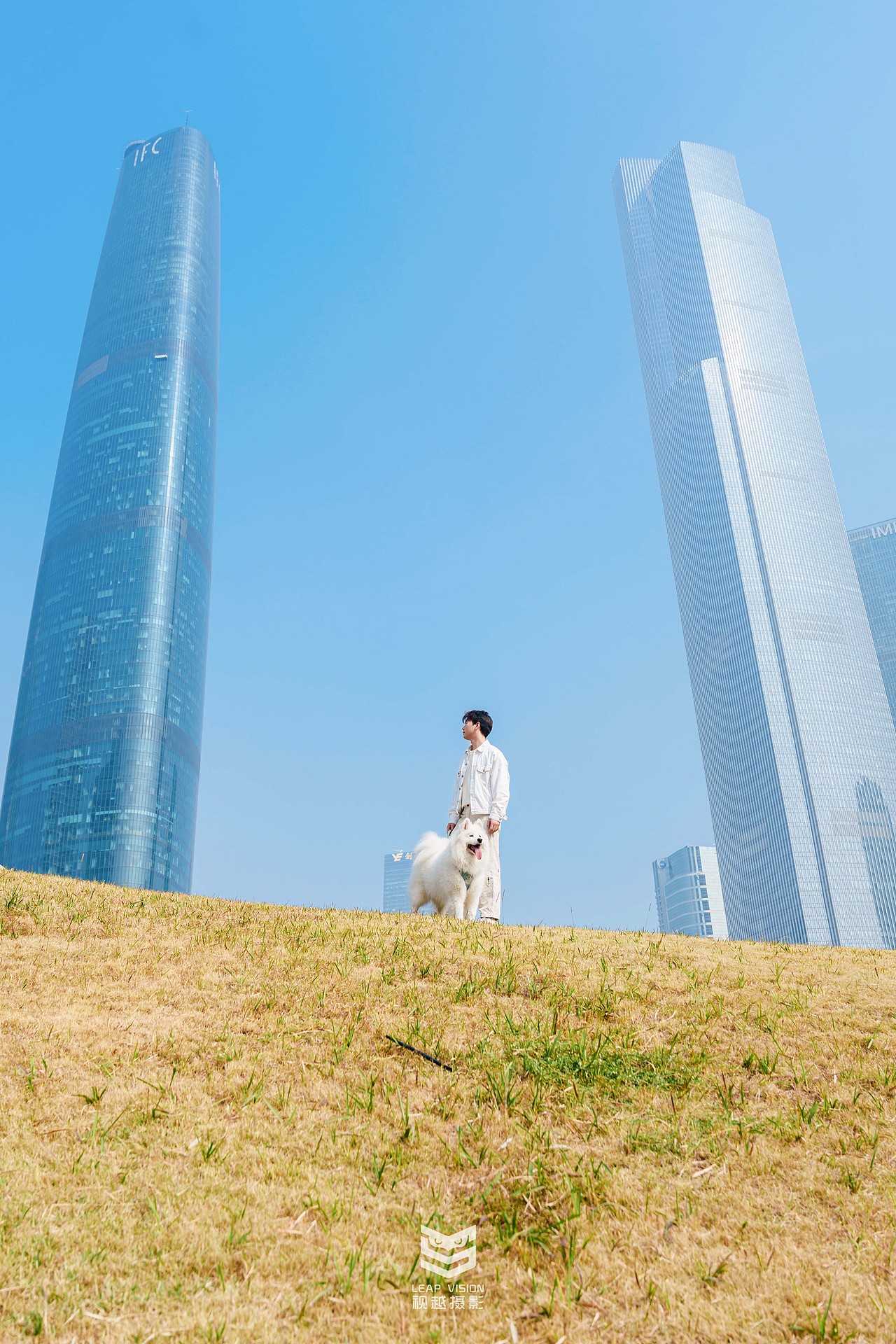 廣州大劇院人寵寫真（圖ZMzYxMTEyNjYw） - 寵物攝影 - 站酷設(shè)計(jì)師小樣攝影原創(chuàng)素材 - 站酷ZCOOL