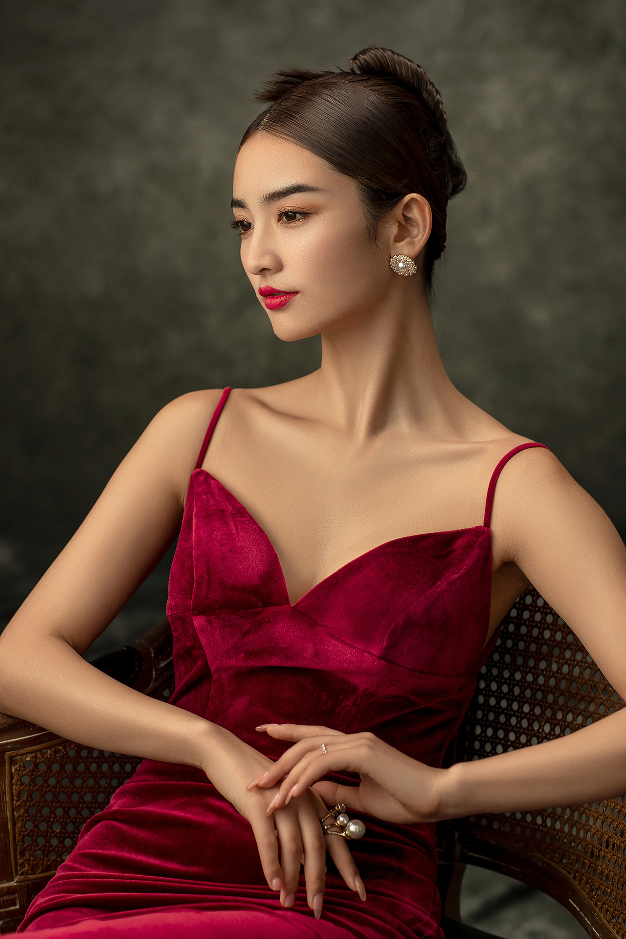 20220831人像精修（图ZMzE0MjY1NTAw） - 修图/后期 - 站酷设计师ZSS摄影师原创素材 - 站酷ZCOOL