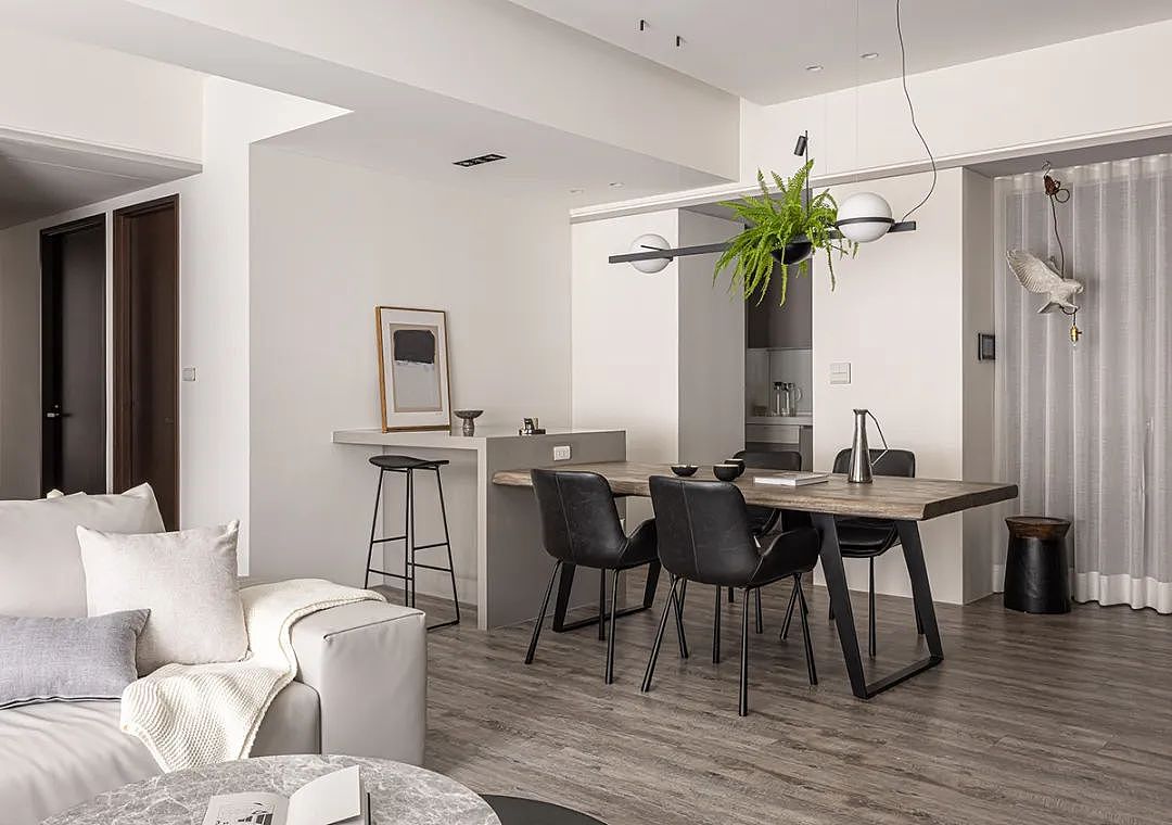 胡桃木色打造家居温润质感，邻居看了都怒赞！