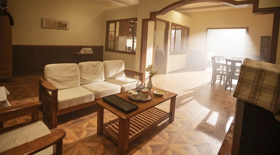 【菠萝片场】杭州实景影棚-年代客餐厅