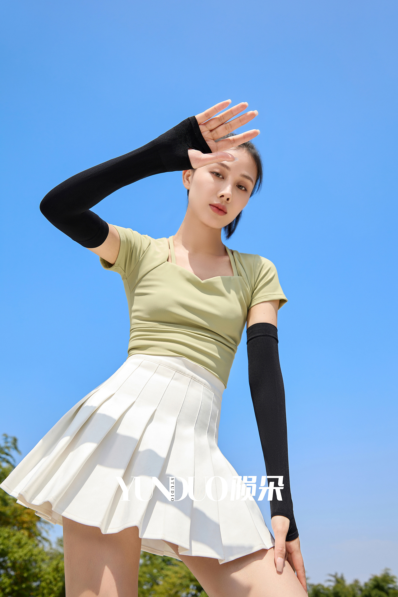 防嗮口罩 防晒冰袖 防晒衣 防晒帽 焦下风格防嗮（图ZMzU0NzkyMTEy） - 产品摄影 - 站酷设计师陨朵商拍刘大奇原创素材 - 站酷ZCOOL