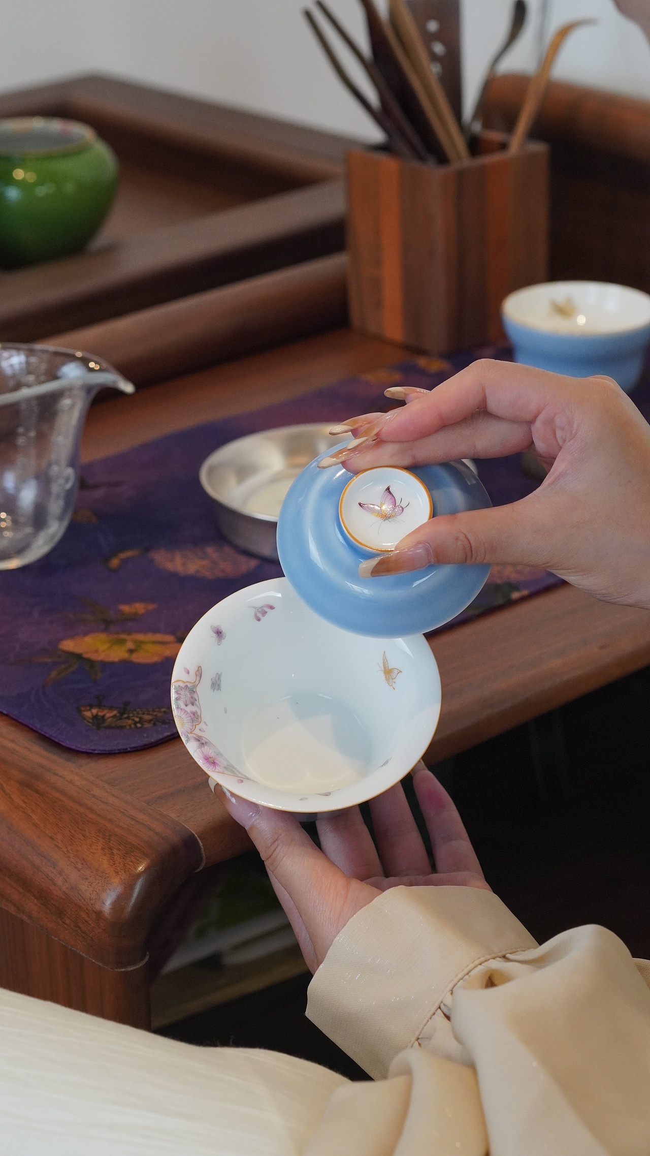 诗瓷集·紫霞仙子 多情蝴蝶趁花飞