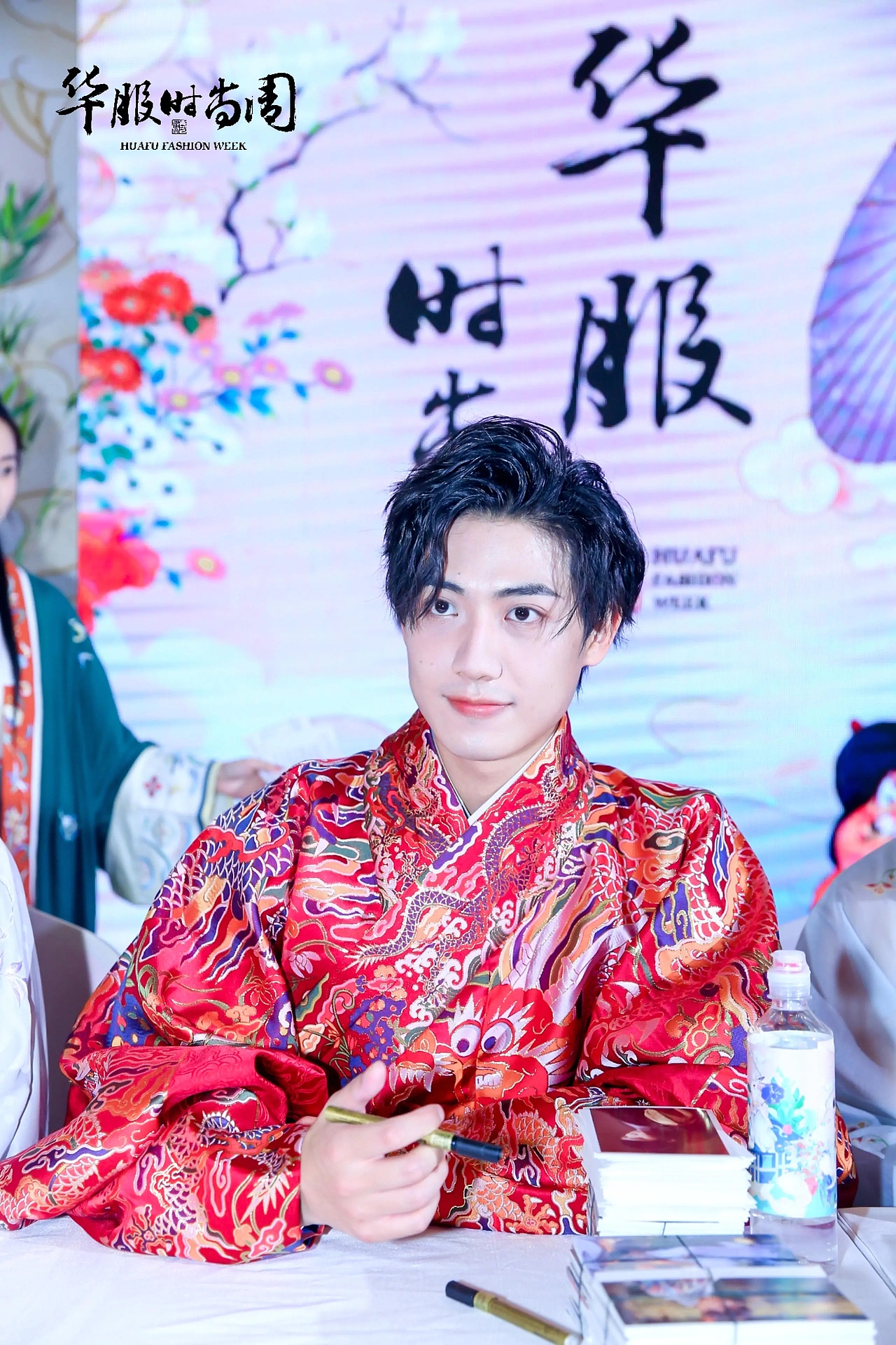 2020杭州湖滨银泰华服时尚周