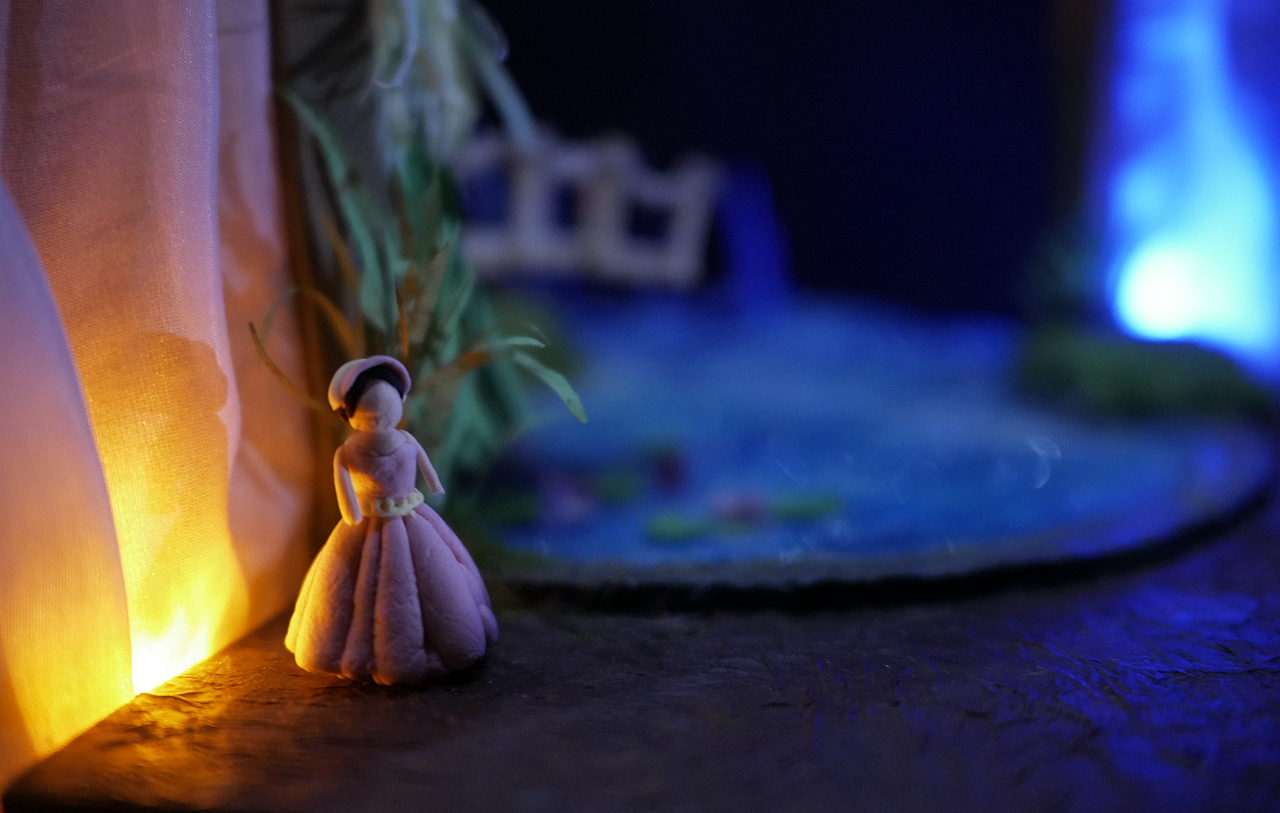 《日出—睡莲》话剧舞台灯光效果展示作品