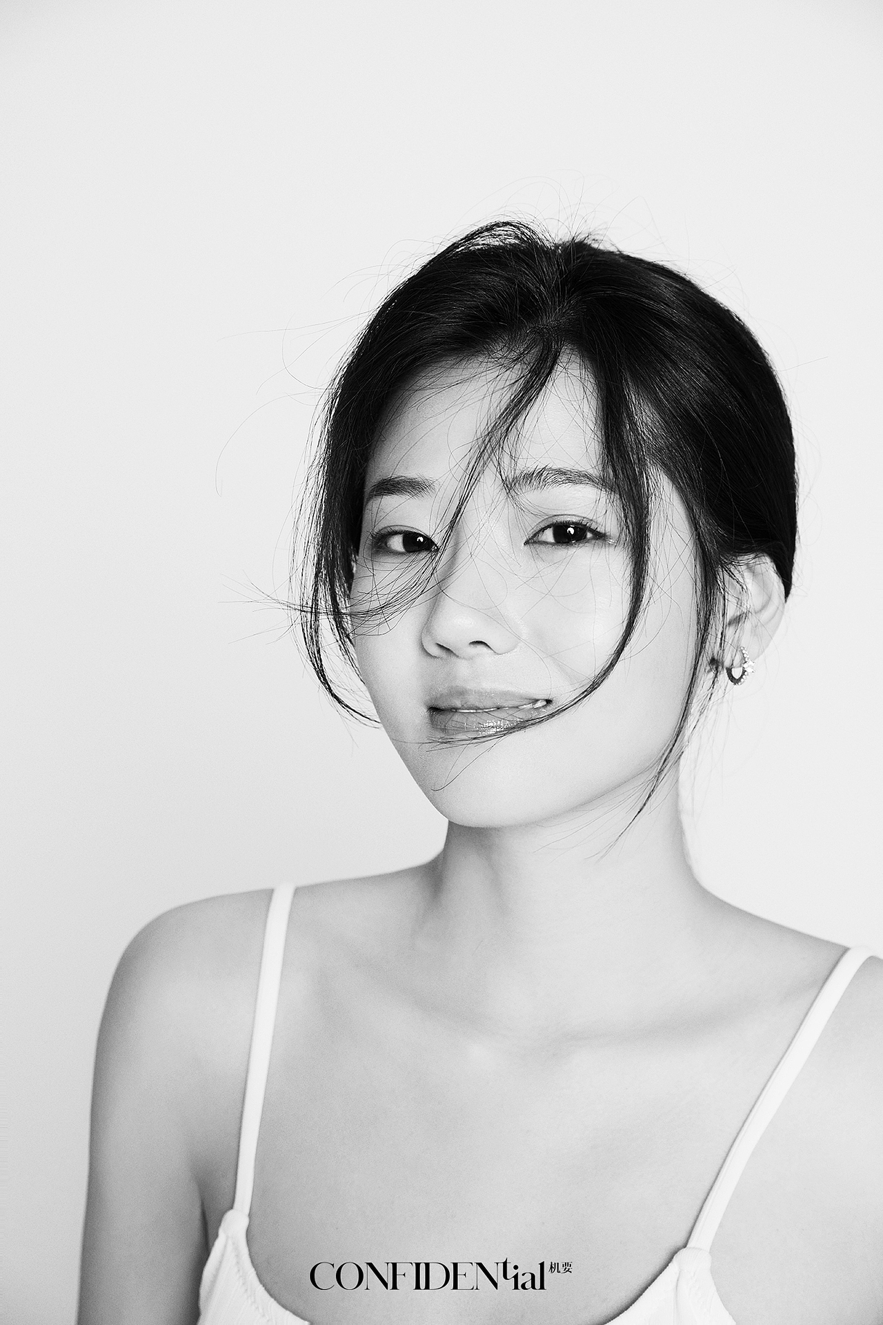 邹晓 X CONFIDENTial机要 X 沈奕白（图ZMzQ1NzY5NzU2） - 人像摄影 - 站酷设计师摄影师邹晓原创素材 - 站酷ZCOOL