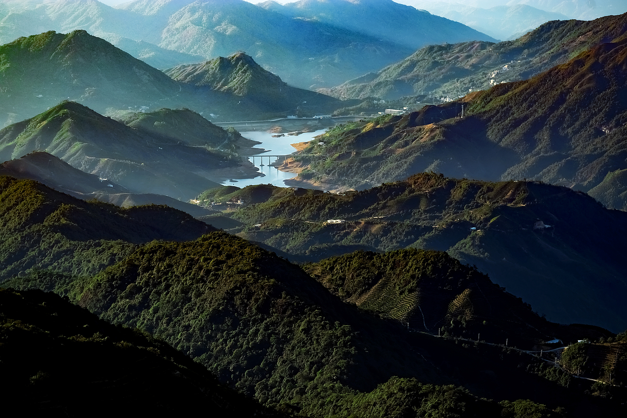 潮州凤凰山茶山照片图片