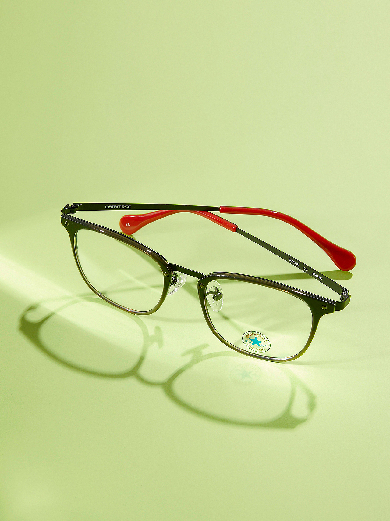 眼镜拍摄 匡威眼镜拍摄 静物拍摄 静物摄影（图ZMzU0MzM0NjU2） - 产品摄影 - 站酷设计师UDSTUDIO摄影公司原创素材 - 站酷ZCOOL