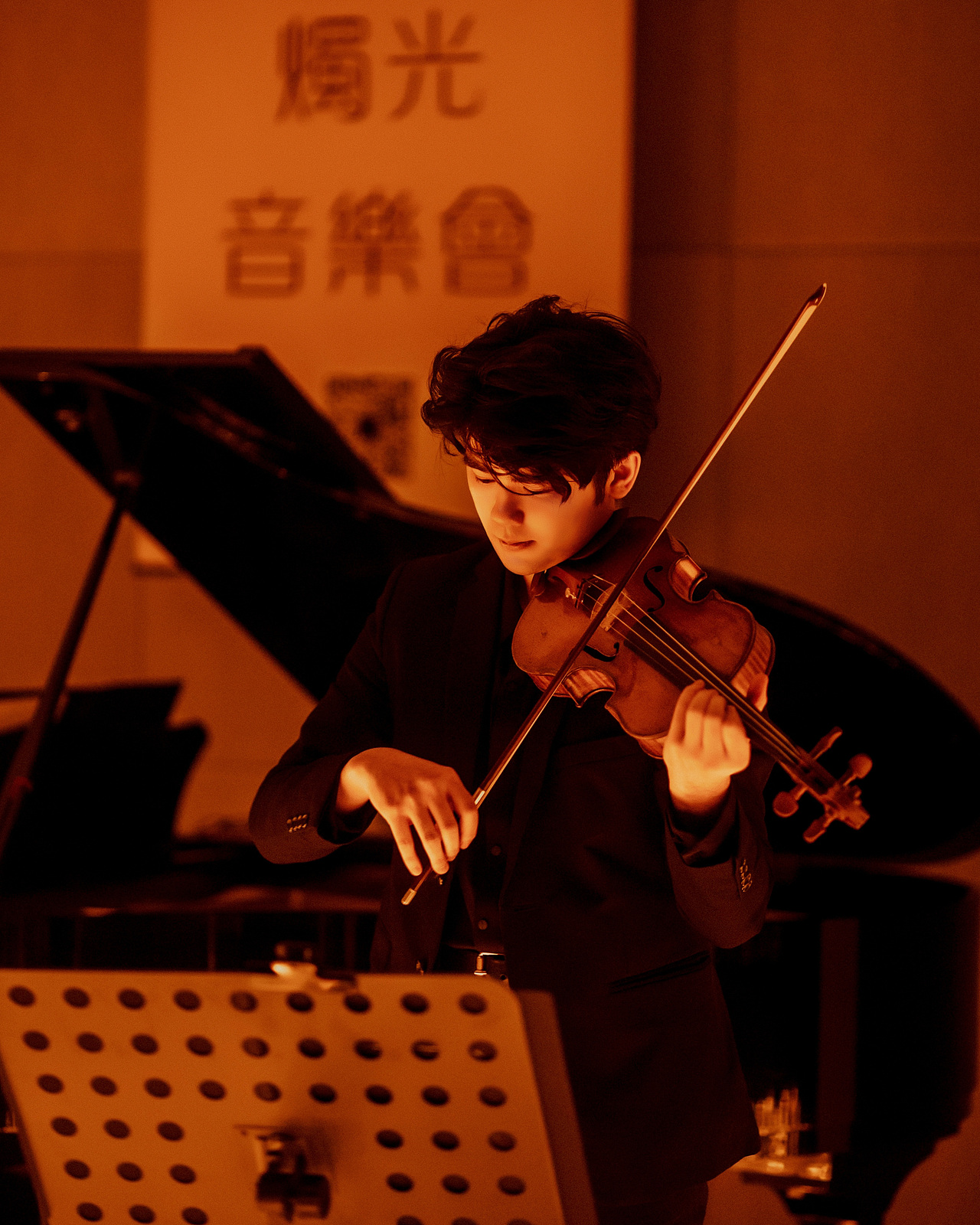 烛光音乐会（图ZMzA2MDgyMzc2） - 人文/纪实摄影 - 站酷设计师摄影师斯伟原创素材 - 站酷ZCOOL