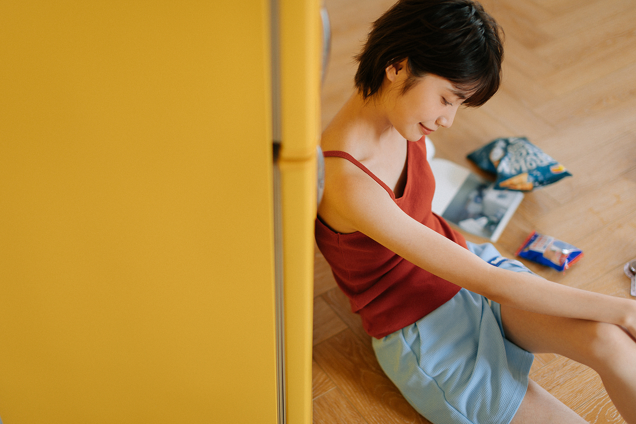 女孩,夏天的颜色