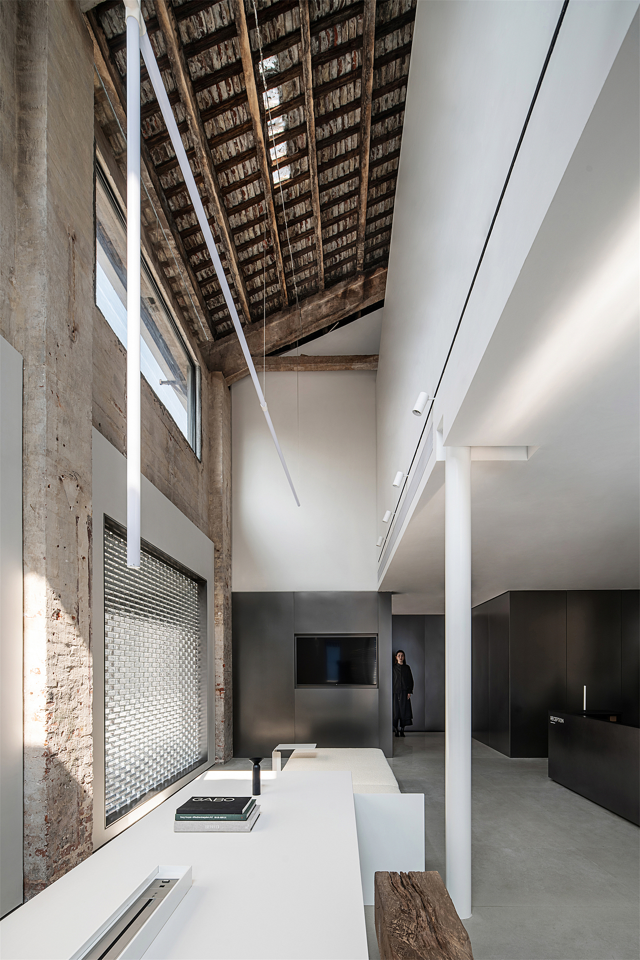 LEW丨厂房改造丨卫浴美学空间（图ZMzAwMjgwODk2） - 商业空间设计 - 站酷设计师里与外创意原创素材 - 站酷ZCOOL