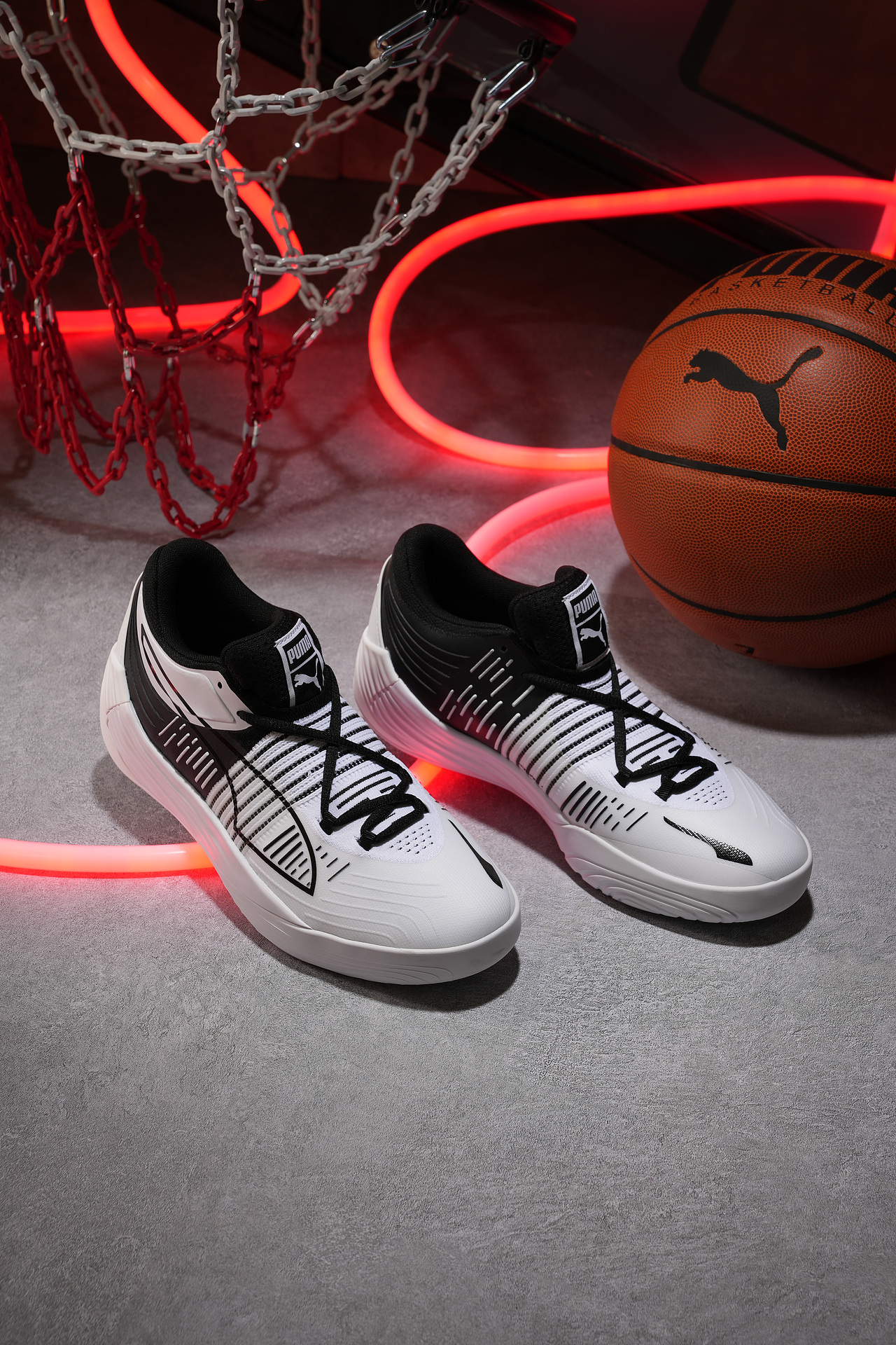 彪马 篮球鞋拍摄 足球鞋拍摄 专业球类运动鞋（图ZMzM5NjgyOTMy） - 产品摄影 - 站酷设计师谨一视觉原创素材 - 站酷ZCOOL