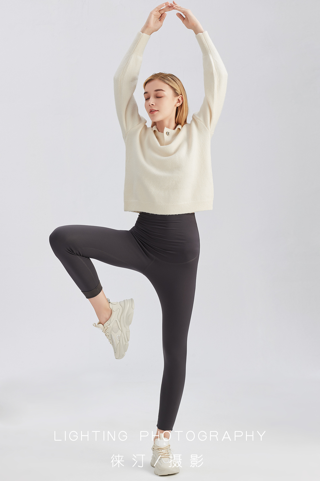 孕妇装摄影，家居服拍摄，打底裤摄影，舒适感图片（图ZMzIwNjE3MzEy） - 人像摄影 - 站酷设计师徕汀服装摄影原创素材 - 站酷ZCOOL