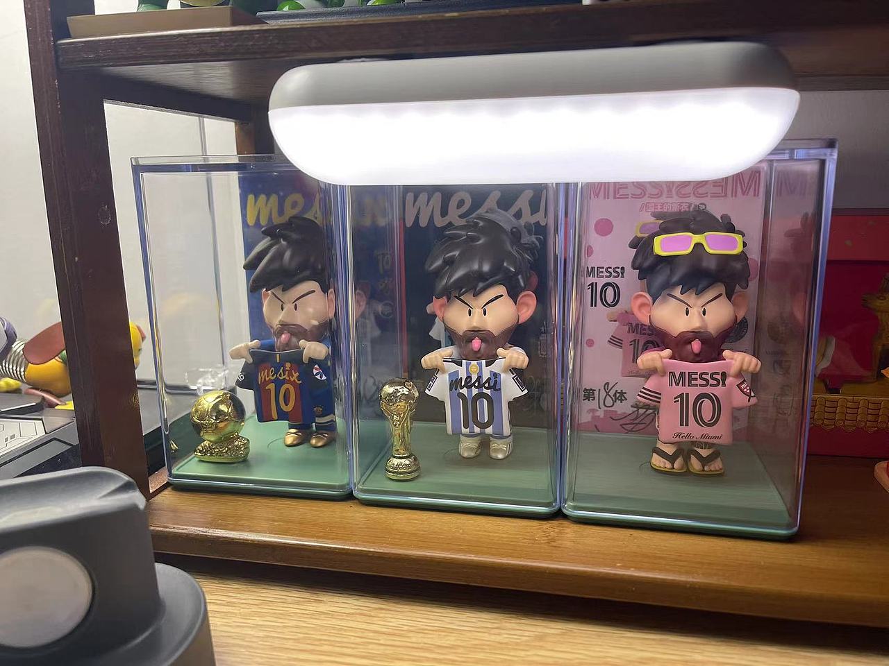 “国王的新衣”梅西潮玩手办1-5款展示(图ZMzU3NjUyMjE2) - 手办/模玩 - 站酷设计师尚亚努扎伊原创素材 - 站酷ZCOOL