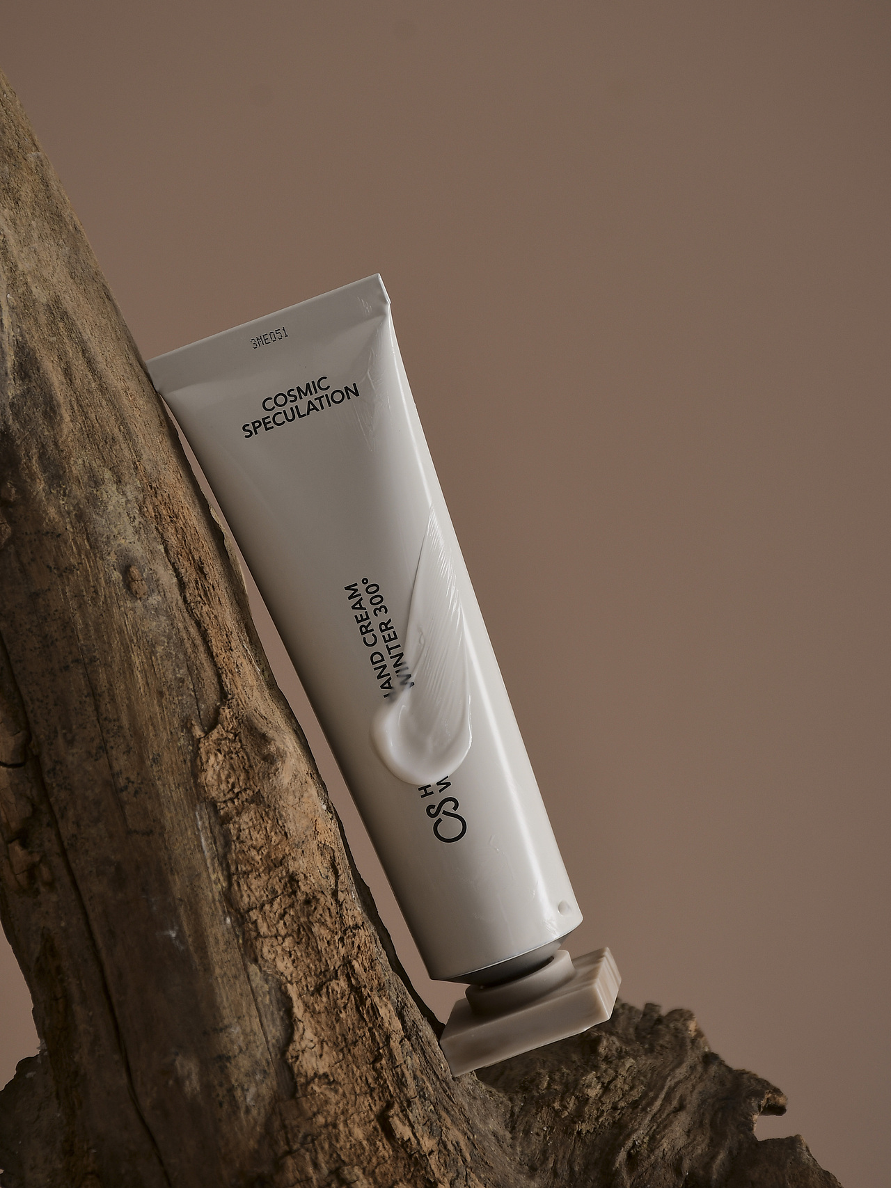 宇宙的猜想-護(hù)手霜拍攝（圖ZMzYwOTEwMzY0） - 時尚/藝術(shù)攝影 - 站酷設(shè)計師浪漫小玉原創(chuàng)素材 - 站酷ZCOOL