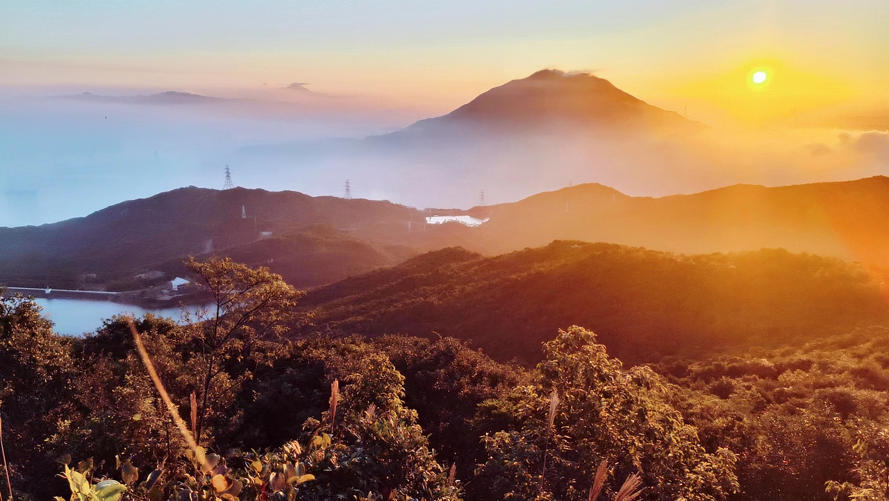 深圳盐田梅沙尖山顶美爆了