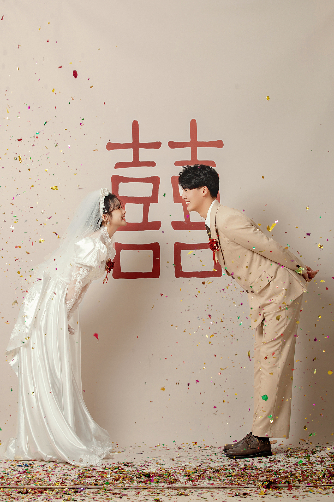 这就是符合家长心目中的新中式秀禾婚纱照吧！