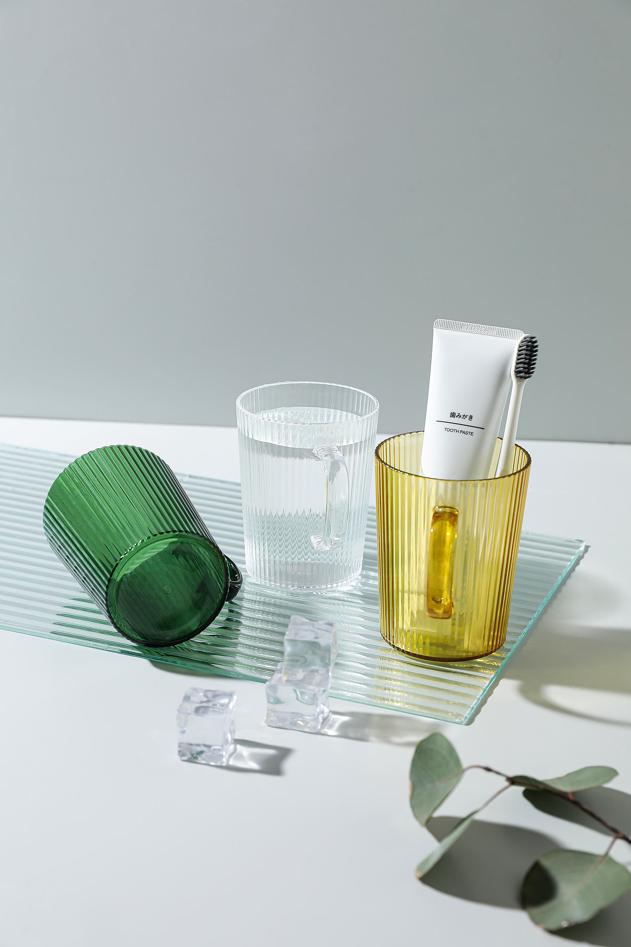 漱口杯の家居百货静物拍摄