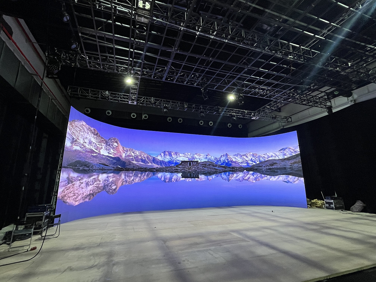出租上海LED大屏幕影棚虚拟演播厅动捕棚（图ZMzU3MTc0NDI4） - 其他 - 站酷设计师星众互联原创素材 - 站酷ZCOOL