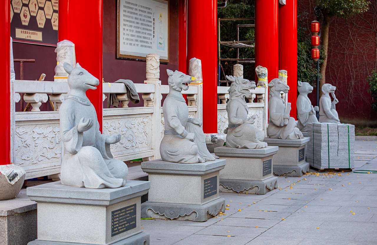 苏州阳澄湖皇罗禅寺