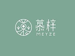 慕梓眼镜