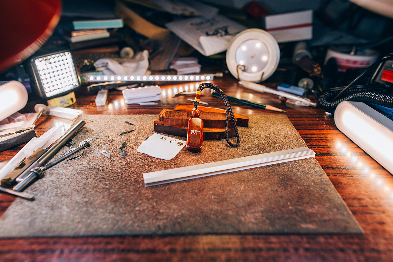 小叶紫檀嵌银，顺心（图ZMjc0MTI0ODUy） - 其他手工艺 - 站酷设计师易水癫原创素材 - 站酷ZCOOL