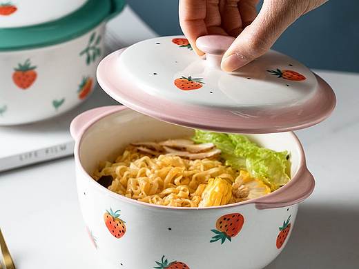 草莓泡面碗 | 带盖陶瓷碗 面碗摄影 餐具摄影 南京摄影