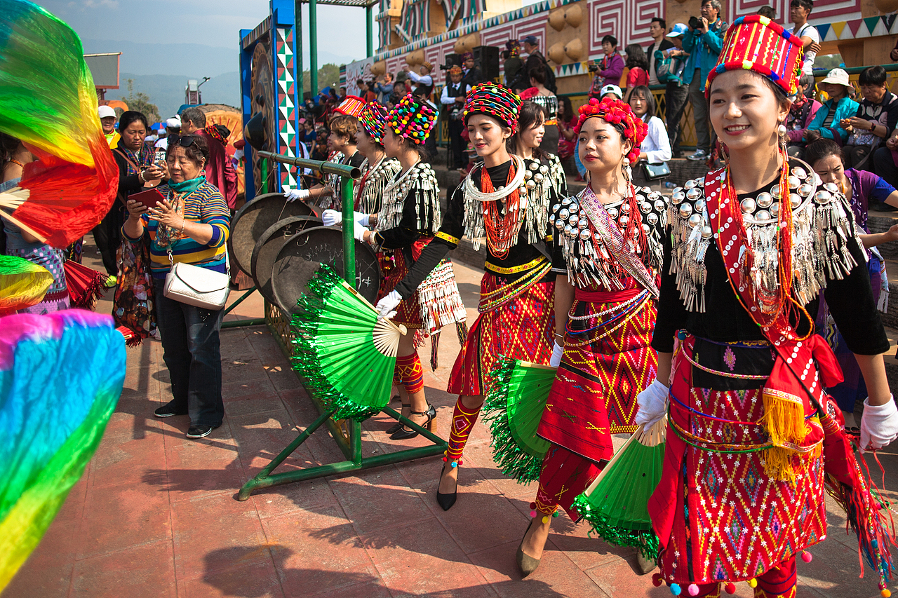 德宏景颇族目瑙纵歌节