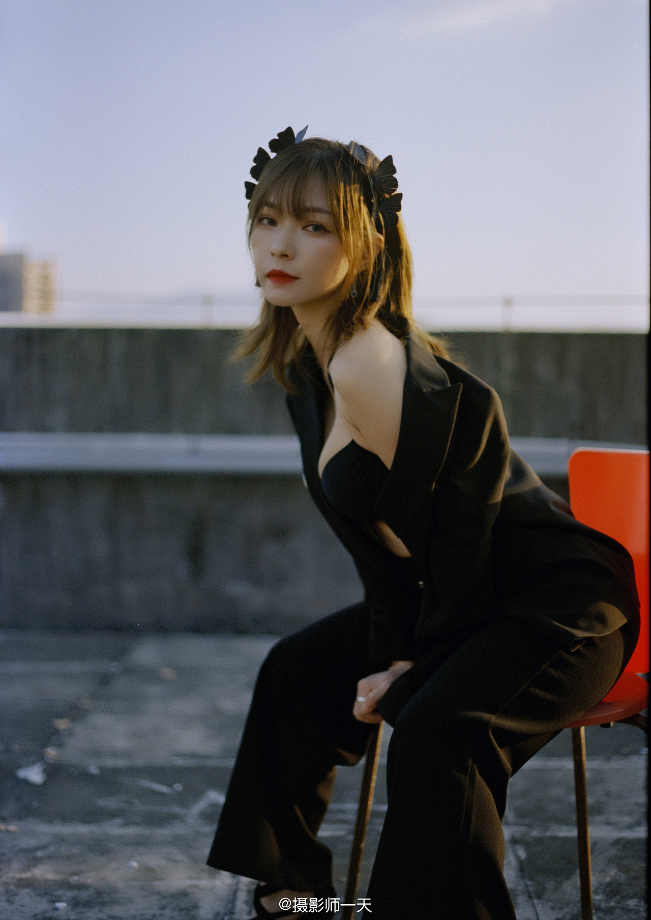 天台（图ZMjM2OTM2MjI4） - 人像摄影 - 站酷设计师摄影师一天原创素材 - 站酷ZCOOL